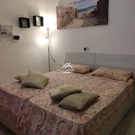 Mini With Private Kitchen & Bathroom Мсида