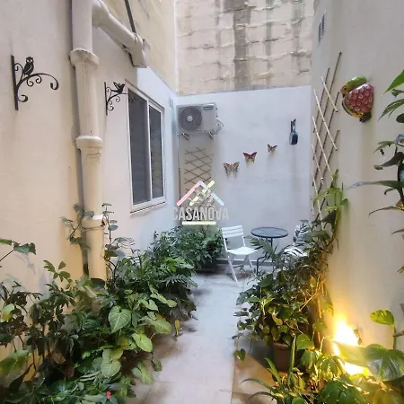 Mini With Private Kitchen & Bathroom Apartment